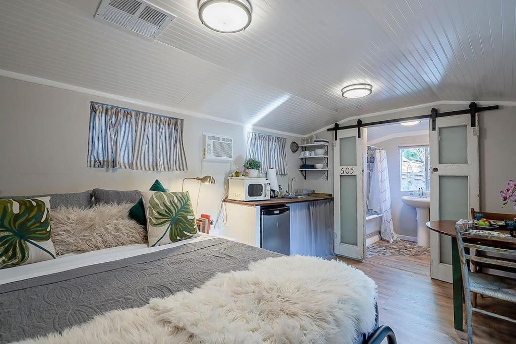 Cute Peaceful Tiny House Getaway W Backyard - Low Summer Rates! ทูซอน ภายนอก รูปภาพ