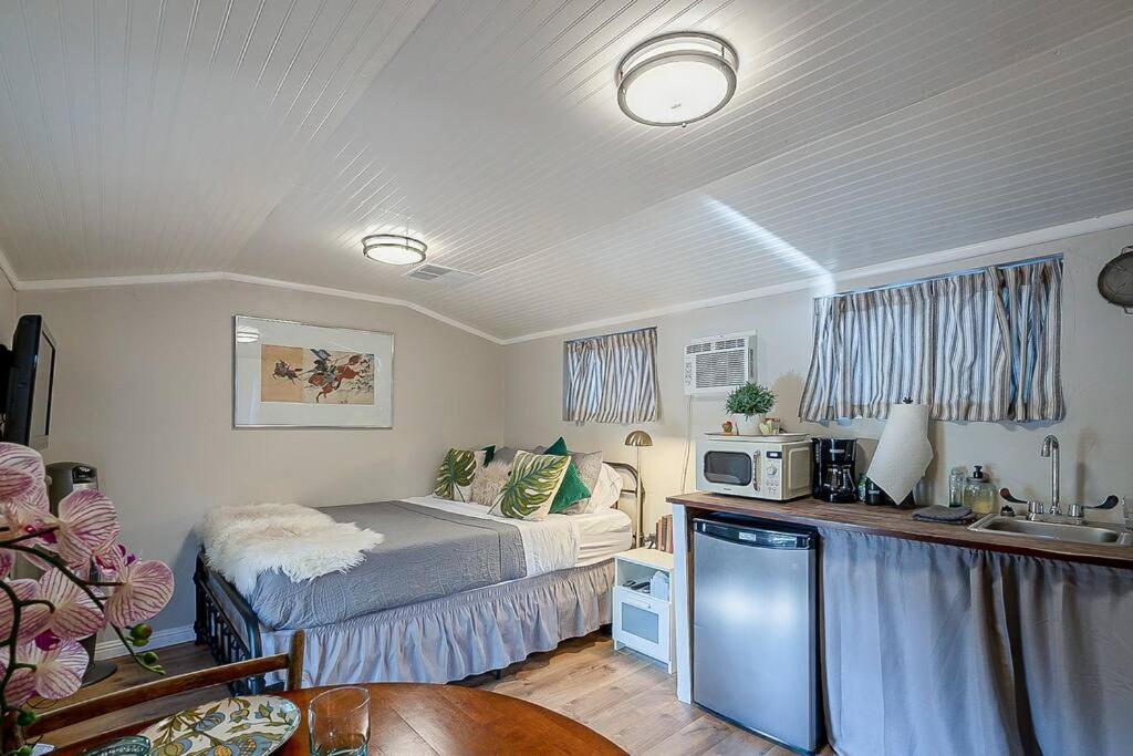 Cute Peaceful Tiny House Getaway W Backyard - Low Summer Rates! ทูซอน ภายนอก รูปภาพ